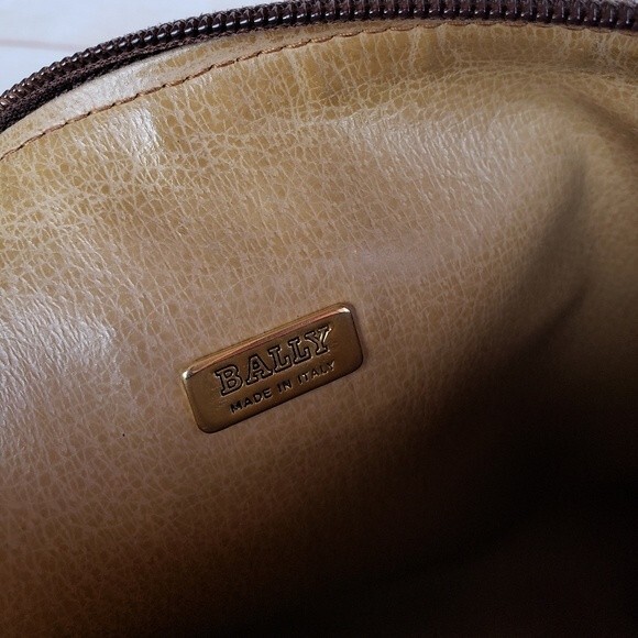 Bally Travel/Cosmetic/Toiletry Bag - Picture 14 of 16